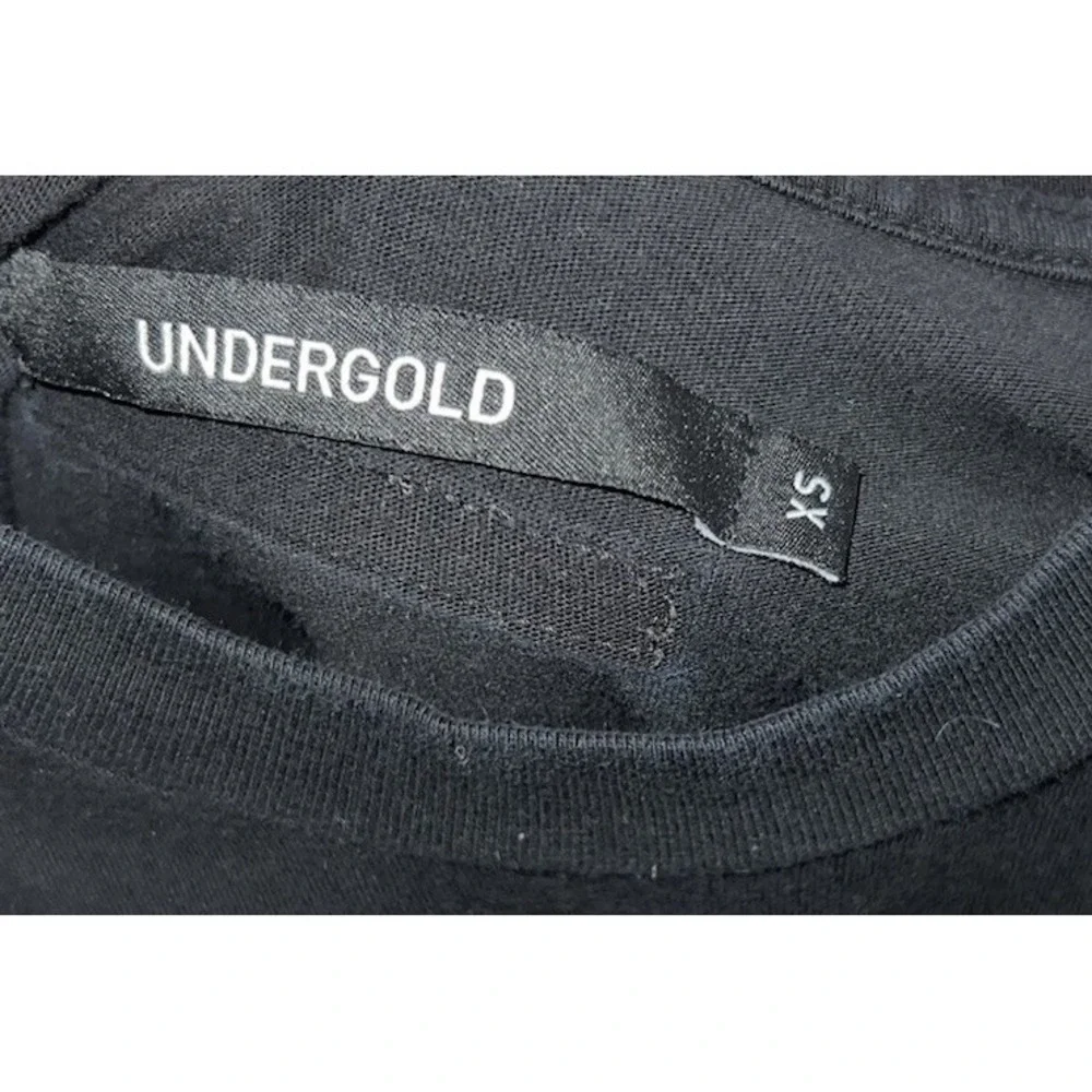 Undergold black shirt